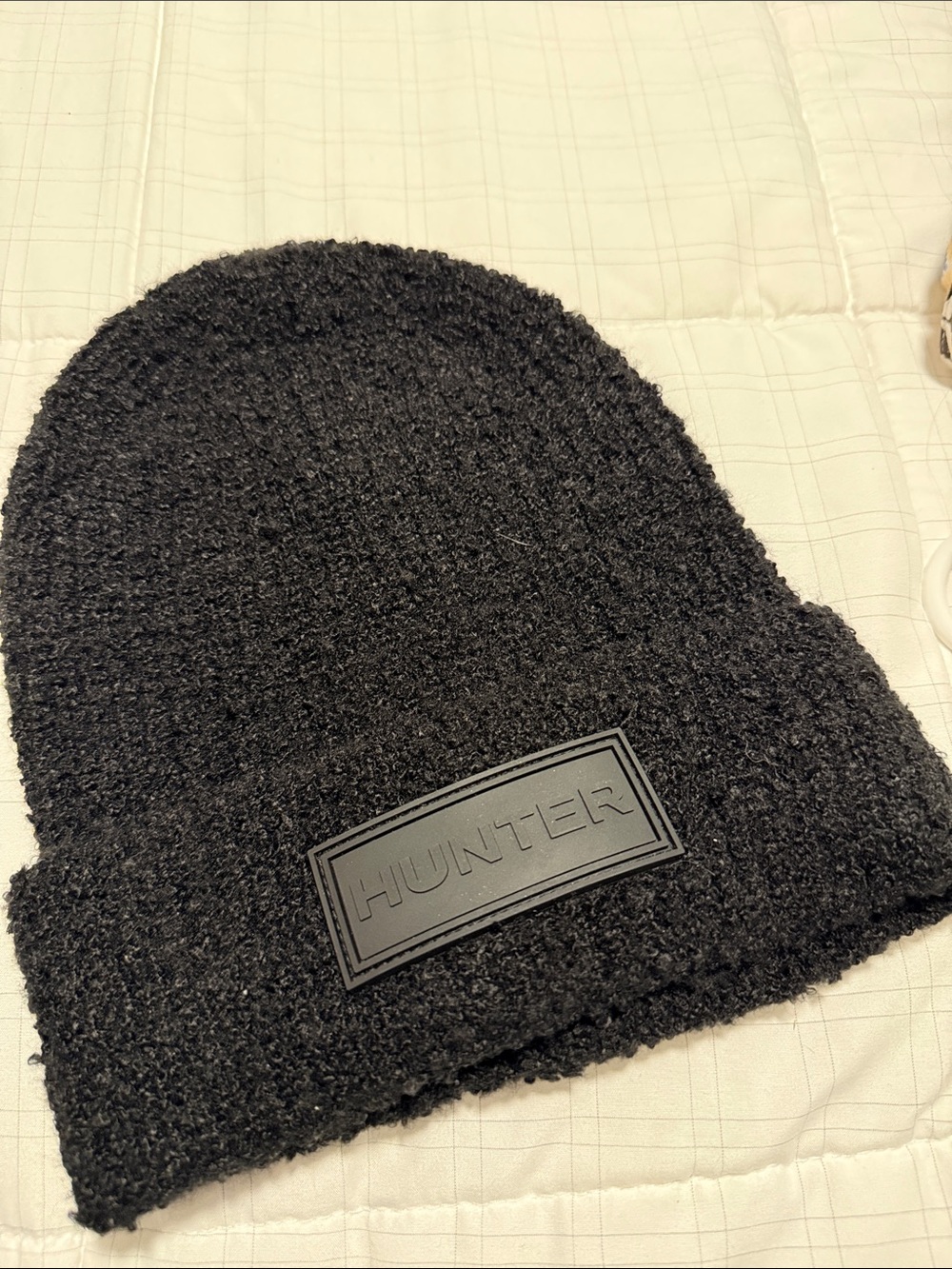 Hunter Black Ribbed Knit Beanie with Logo Patch